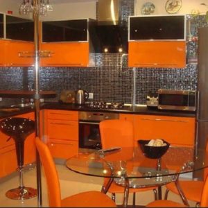 Оранжевые кухни