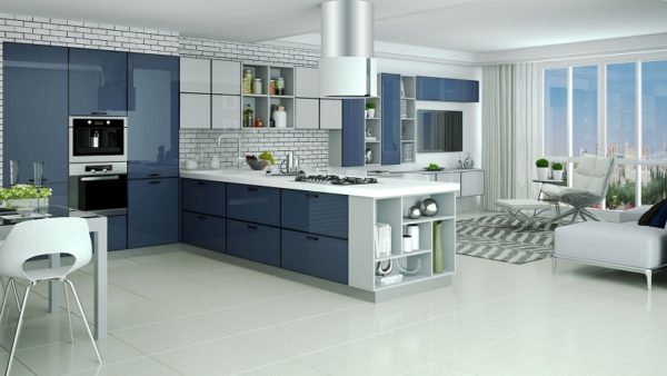 Кухня стекло с эмалью темно-синего цвета в стиле минимализм