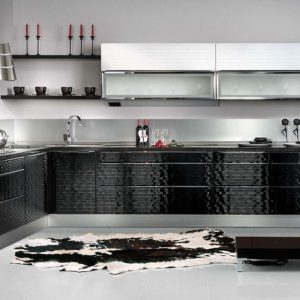 Бело-черная кухня с открытыми полками и фасадами 3d
